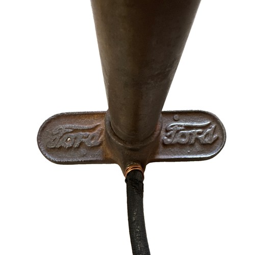 Early ford tire pump - ford,