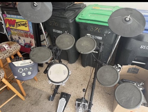 Roland drum kit - roland, kit,