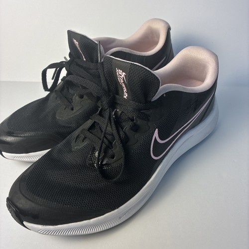 Size nike starrunner - 6.5y-,