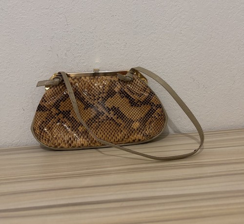 Susan gail leather - susan,