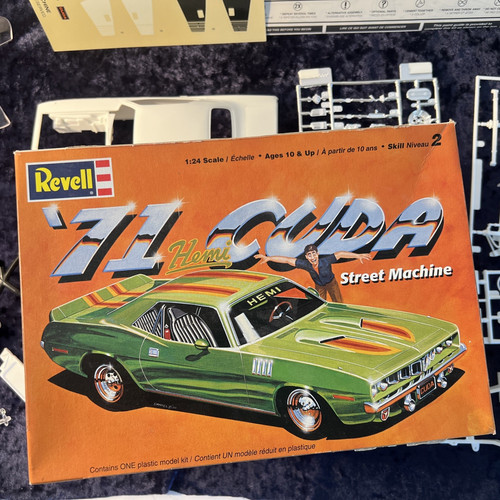 Revell cuda street machine - cuda,