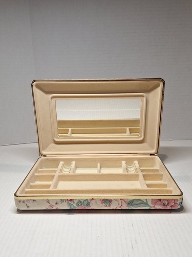 Vintage jewlery box - jewlery,