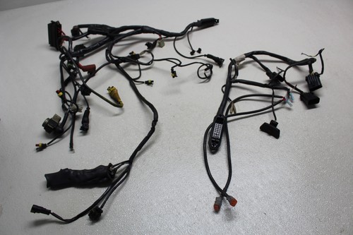 1999 2001 ducati 750 main - ss,