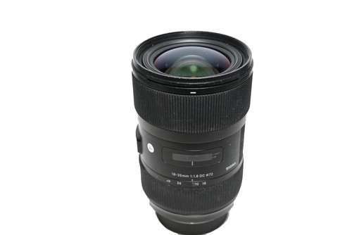 Used sigma 35mm dc hsm - f1.8,