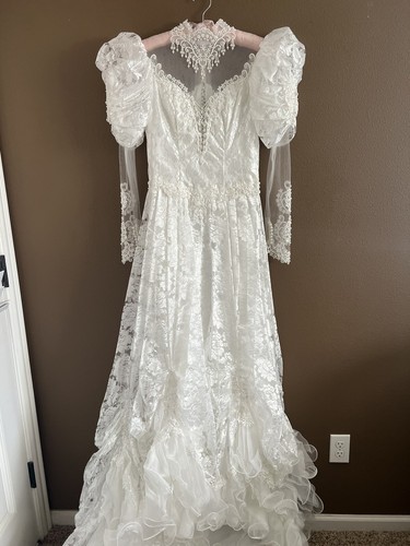 Spectacular 80s wedding gown - spectacular,
