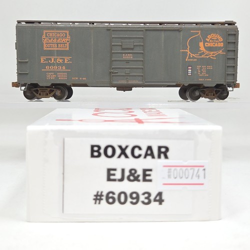 Accurail scale custom - ho,