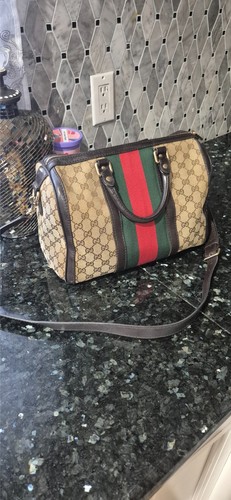 Authentic gucci - authentic......,