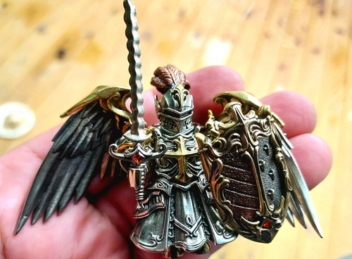 Crimson templar figurine - crimson,