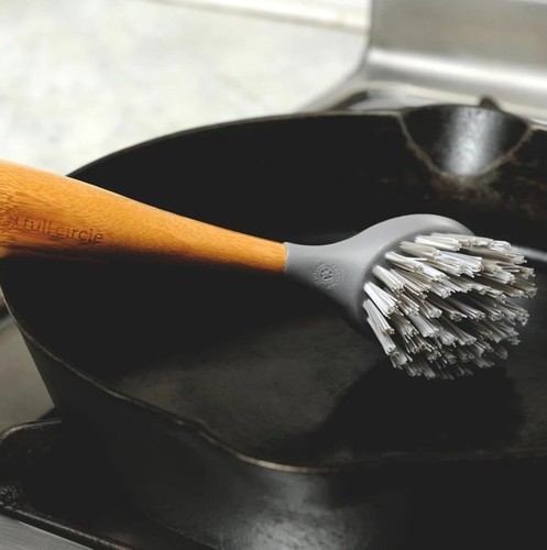 Full circle scrub brush - circle, for