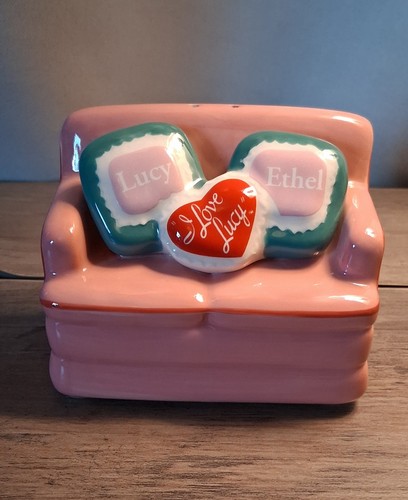 Love lucy vintage ceramic - i,