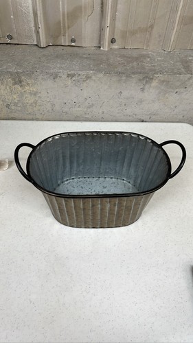 Vintage metal oval - vintage, trough