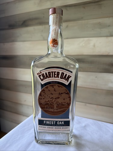 Old charter oak - old,