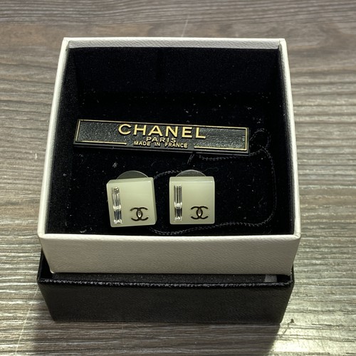 Chanel square cream logo - chanel, cc
