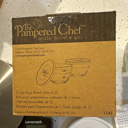 Pampered chef 1742 2 cup - pampered,