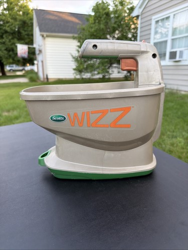 Scotts wizz hand held spreader - scotts,