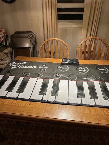 Giant piano floor - giant,