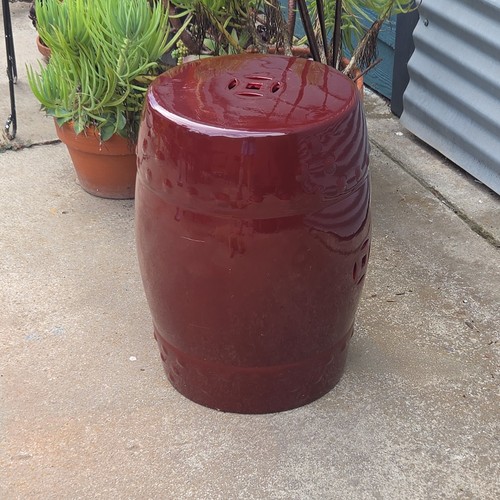 Glossy red ceramic stool - glossy,