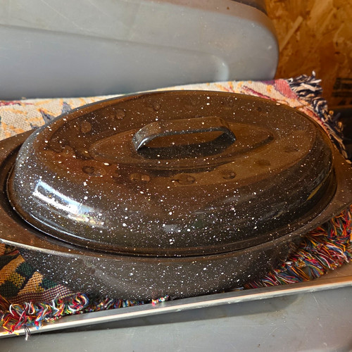 Small grainte roasting pan - small,