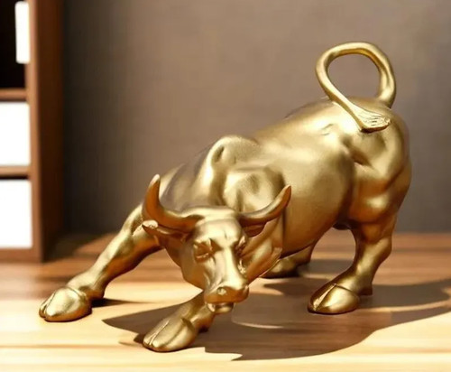 Wall street bull market - wall, resin
