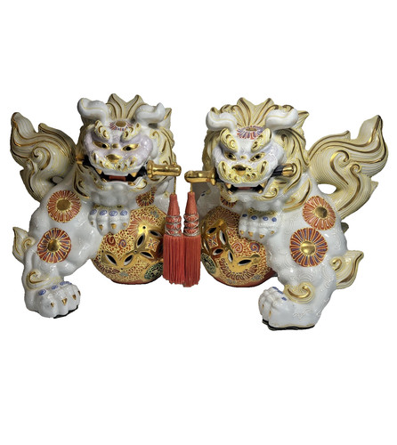 Pair japanese porcelain foo - pair,