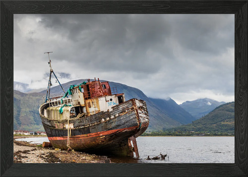 Abandoned boat corpach - boat, at