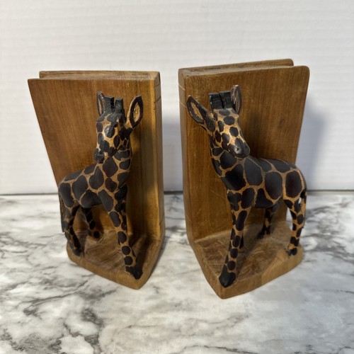 Giraffe hand craved - giraffe, hand-craved