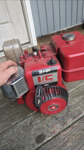 Clean vintage briggs and - clean,