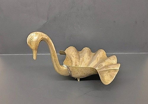 Vintage brass swan shell - brass,