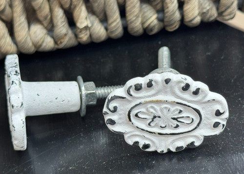 Shabby chic white cast - chic,