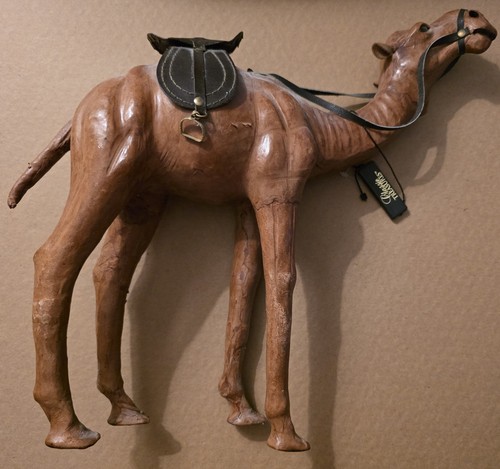 Vintage camel sculpture - vintage,