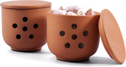 Terracotta garlic keeper - garlic, with
