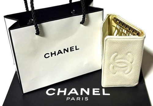 Chanel off white leather key - chanel, off-white