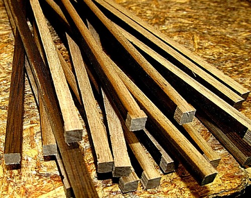 Pieces walnut hardwood - 8,