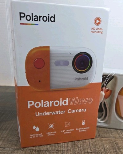 Polaroid wave underwater - polaroid,
