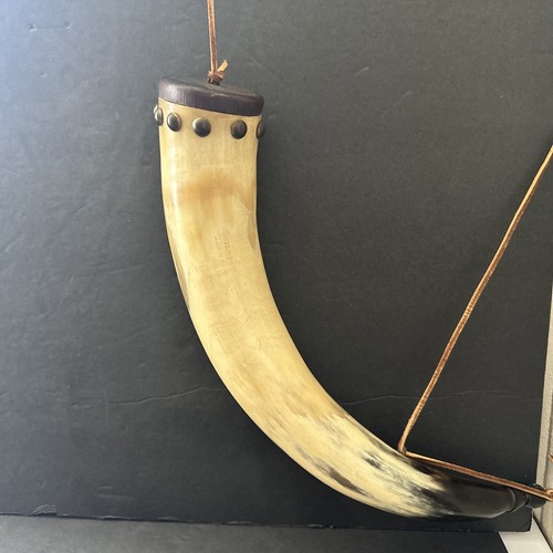Handmade real powder horn - powder,