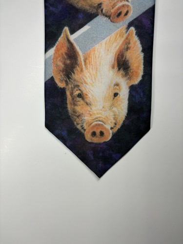 Raplh marlin pig - marlin, fence