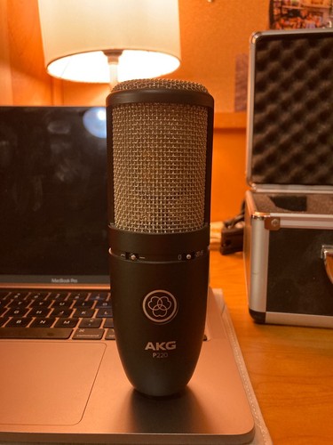 Akg p220 high performance - p220, high-performance
