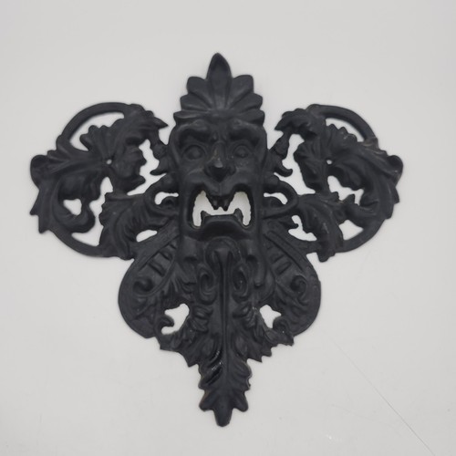 Heavy cast iron metal gargoyle - heavy,
