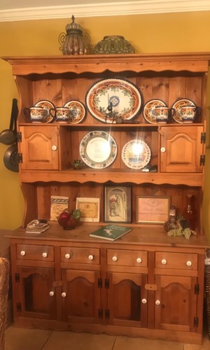 Pine hutch - pine, hutch,
