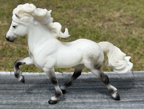 Breyer elska icelandic pony - elska,