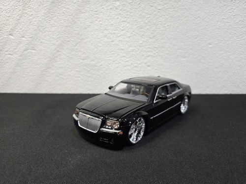 Dub city kustoms 2005 chrysler - dub,