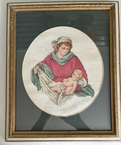 Madonna child mary jesus - child,