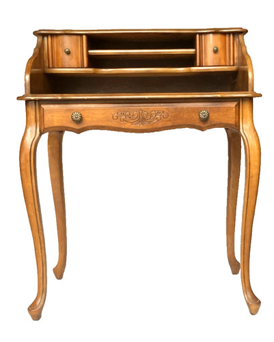 Antique queen anne oak finish - anne,