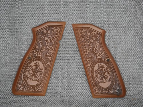 Custom made walnut grips - made,
