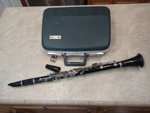 Bundy resonite clarinet with - bundy,