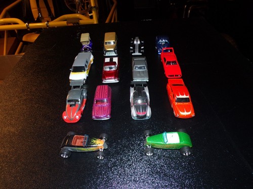 Hot wheels real riders car - hot,