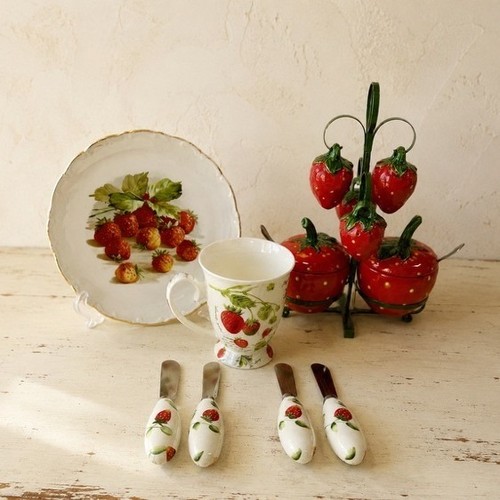 Vintage strawberry kitchen set - vintage,