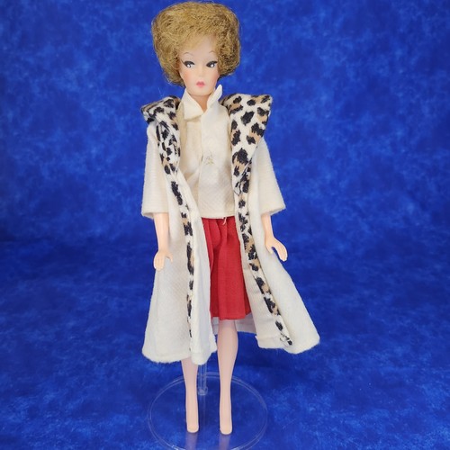 Vintage 1960s barbie blonde - barbie,