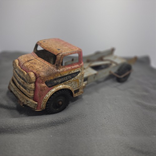 Vintage wyandotte pressed - vintage,
