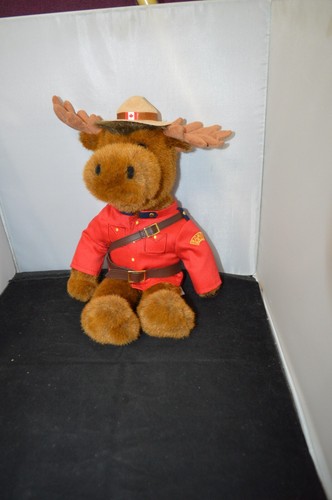 Royal canadian mounted - royal,